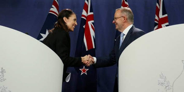 Kiwis want citizenship pathways. NZ Prime Minister Jacinda Ardern with Australian Prime Minister Anthony Albanese in June. (Photo: Nick Moir)