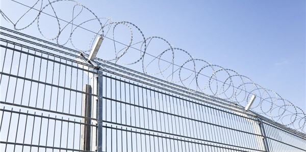 Barbed wire fencing (Photo: Wise Seek)