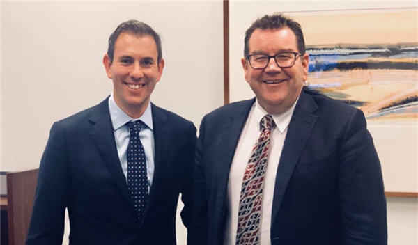 Jim Chalmers, “Always enjoy catching up for a chat with a great friend of Australia, New Zealand's Finance Minister Grant Robertson”. (Photo: Jim Chalmers)