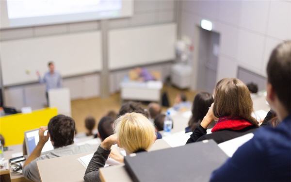 TNew law could triple university fees for Kiwis studying in Australia. Photo: 123rf.com