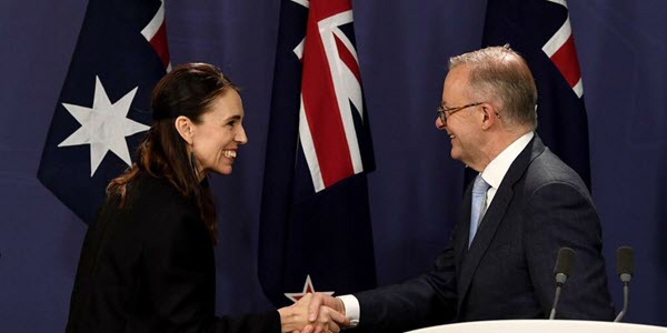 Citizenship reset for Kiwis announced by Anthony Albanese and New Zealand's Jacinda Ardern in Sydney. Image by Bianca De Marchi/AAP Photos.