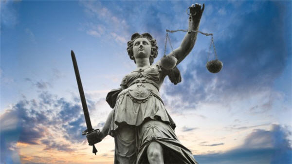 Lady Justice statue (Photo: Shutterstock)