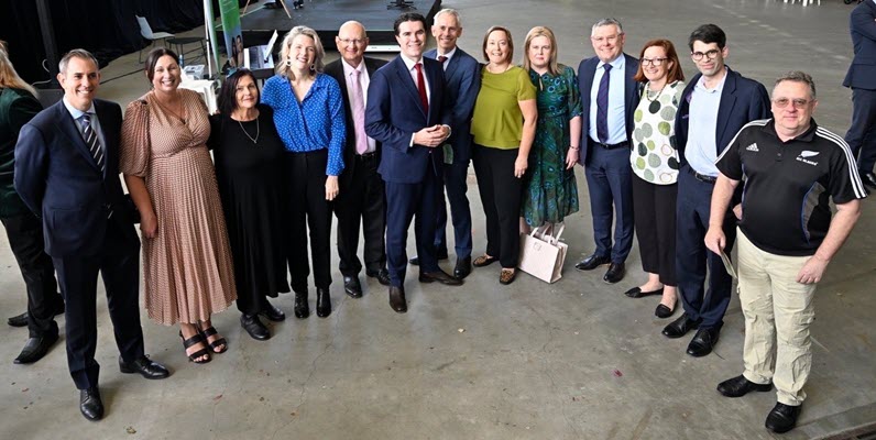 The Oz Kiwi team pictured with key Australian Labor Ministers at a Citizenship ceremony in Brisbane. Photo supplied.